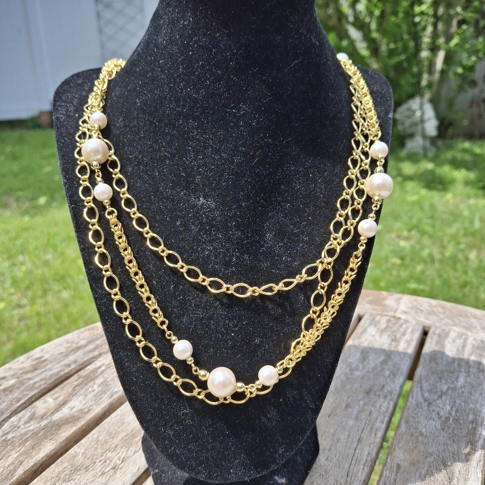 4/$20 Goldtone and Faux Pearl Necklace